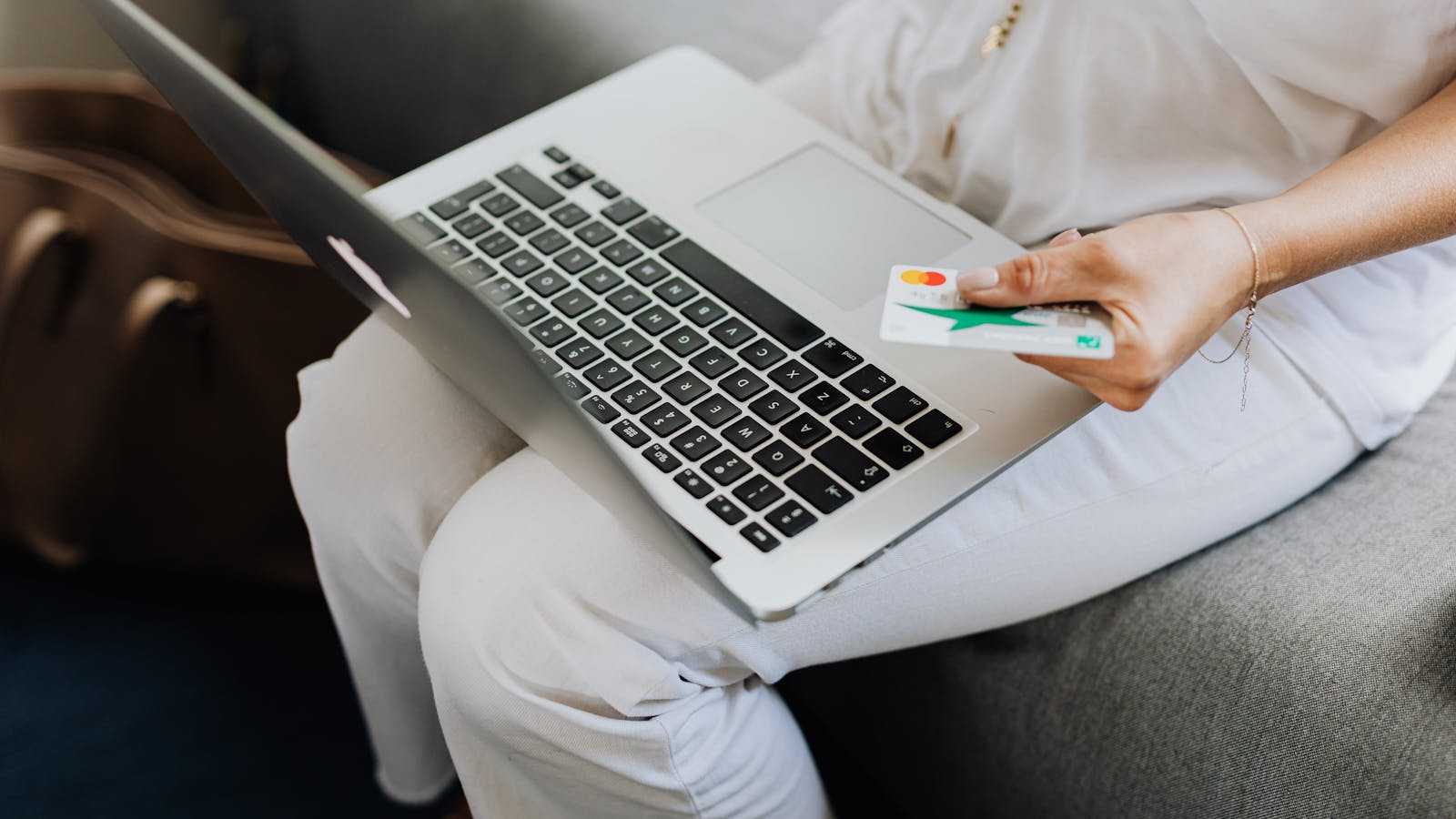 Shoppers Are Buying Fewer Items. 13 Warning Signs Ecommerce Brands Should Track